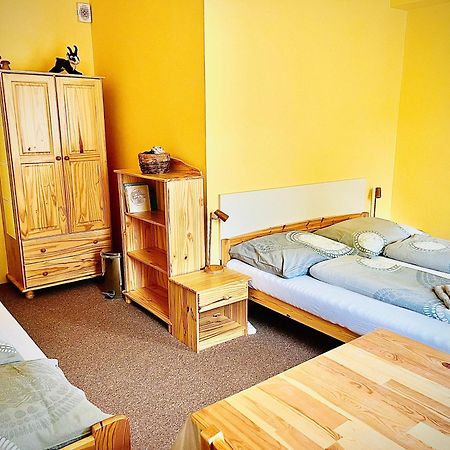 P&P Jicin Apartments - Soukrome 2-3 Luzkove Pokoje S Vlastni Kuchyni A Koupelnou Eksteriør billede